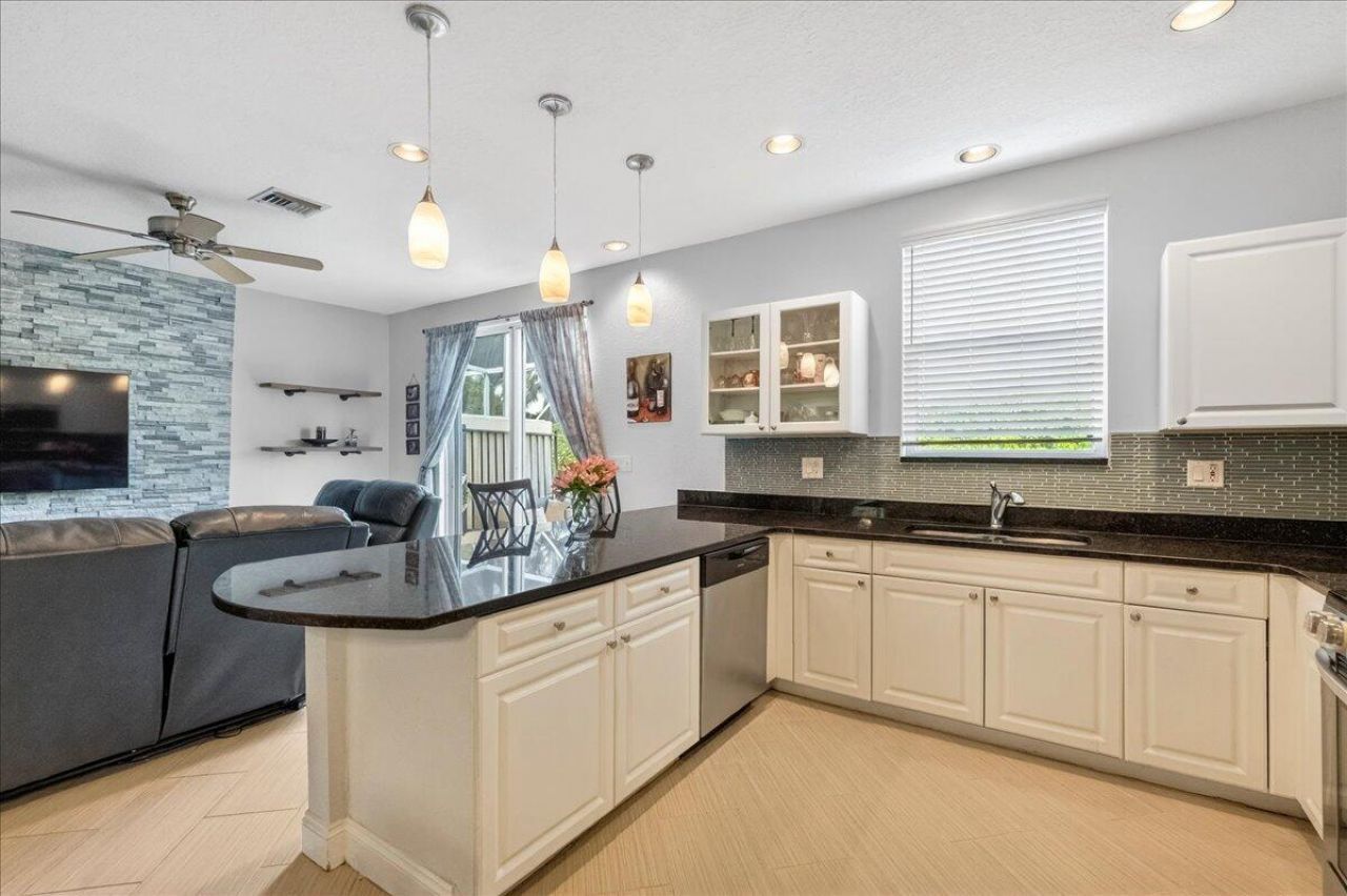 117 Spruce Street, Boynton Beach, FL 33426 Photo