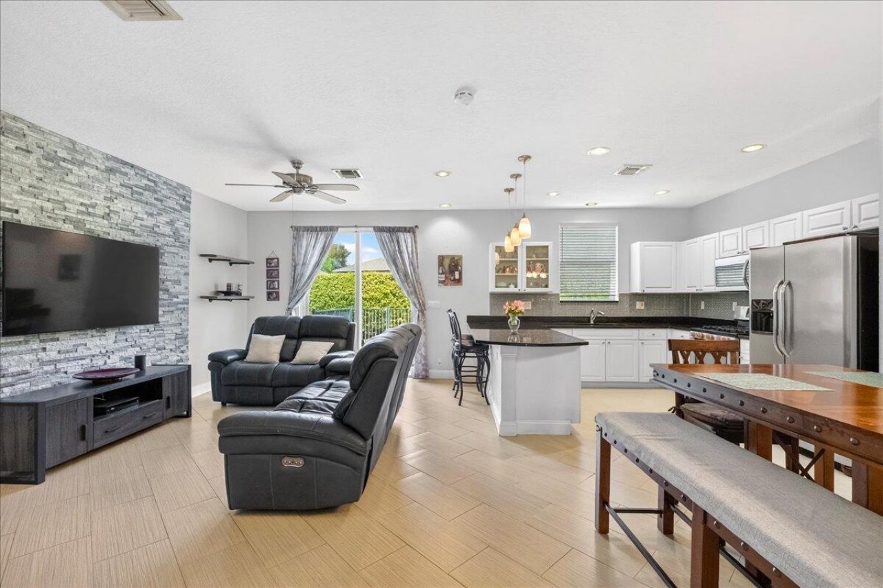 117 Spruce Street, Boynton Beach, FL 33426 Photo