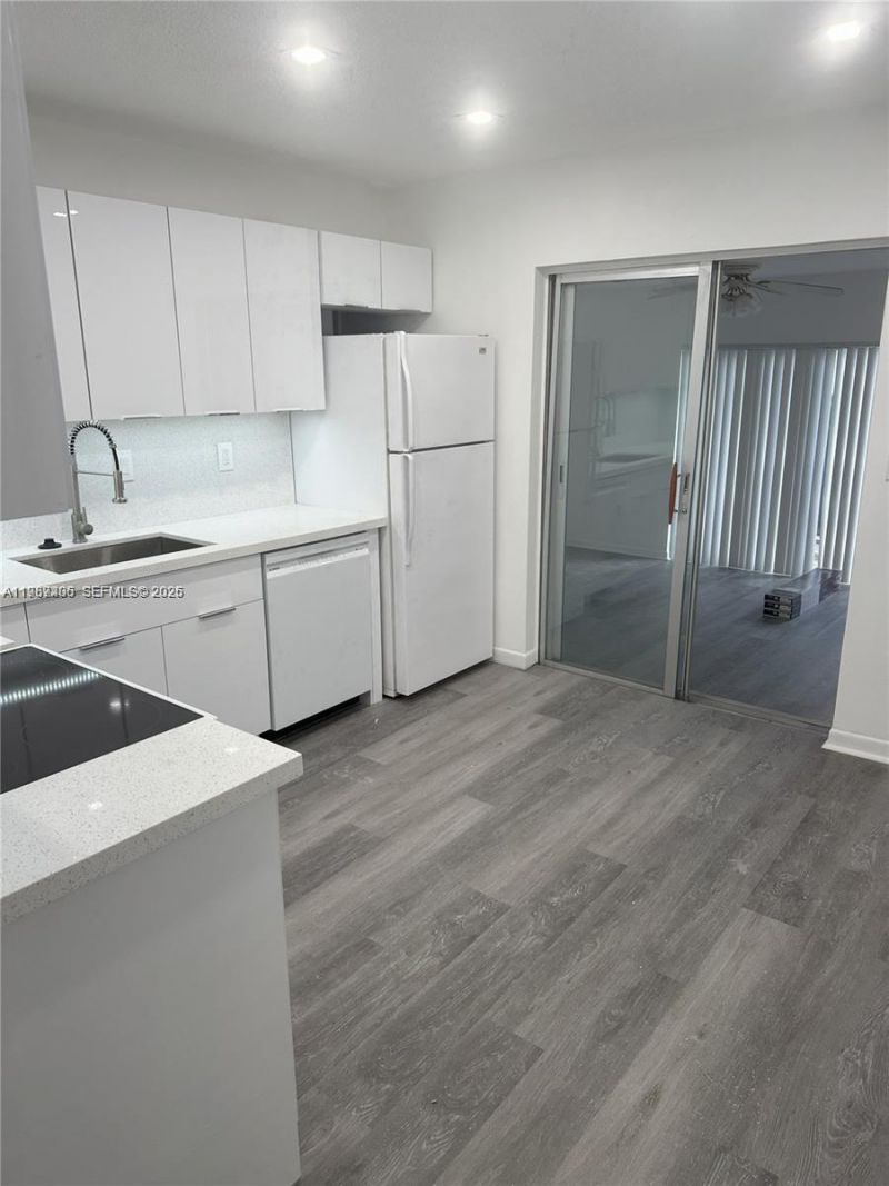 3268 SW 25th St, Unit 3268, Miami, FL 33133 Photo