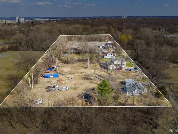 350 Fremont Street, Bloomfield Hills, MI 48302