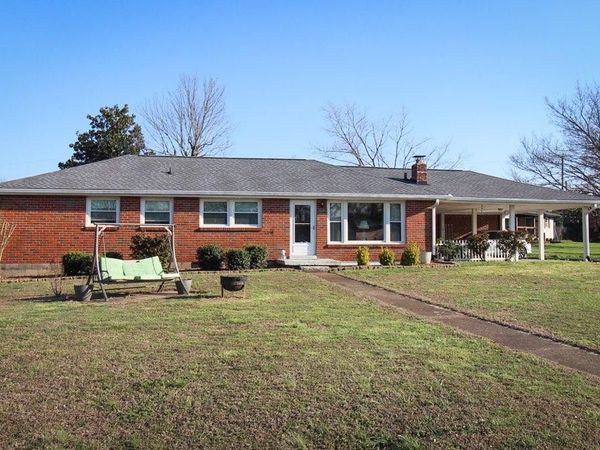 1800 Meadowbrook Dr , Springfield, TN 37172