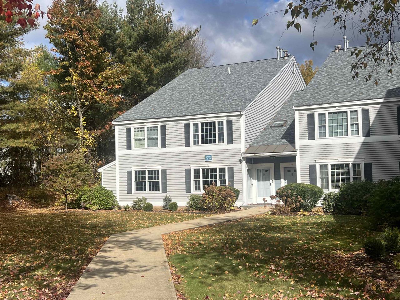 416 Springbrook Circle, Portsmouth, NH 03801 Main Photo