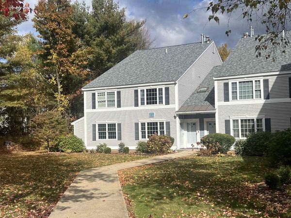 416 Springbrook Circle, Portsmouth, NH 03801