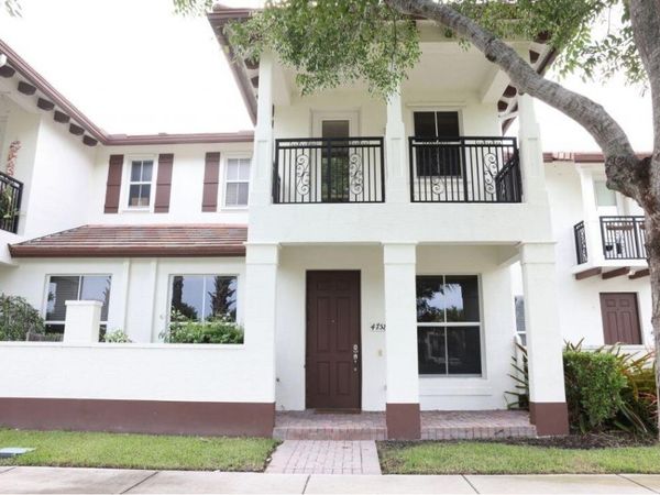 4758 Sierra Lane, Coconut Creek, FL 33073
