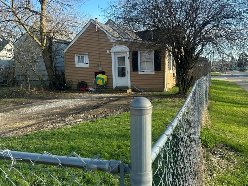 3014 E 7th Avenue , Columbus, OH 43219 Photo 2