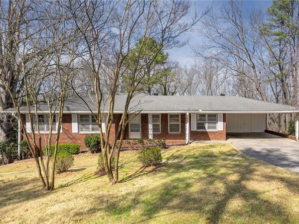 33 Summit Drive, Lindale, GA 30147
