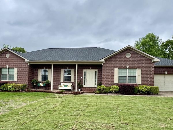 1710 Royal Oaks Drive, Malvern, AR 72104
