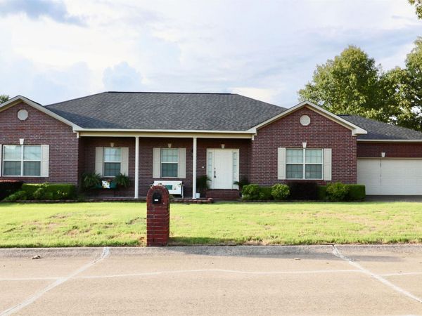 1710 Royal Oaks Drive, Malvern, AR 72104