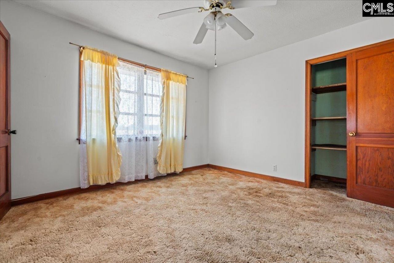 2013 Maple Drive  Photo 5