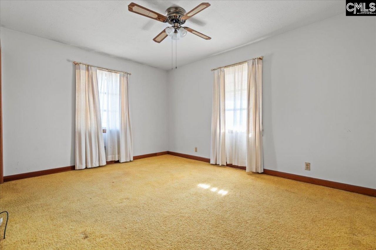 2013 Maple Drive  Photo 7