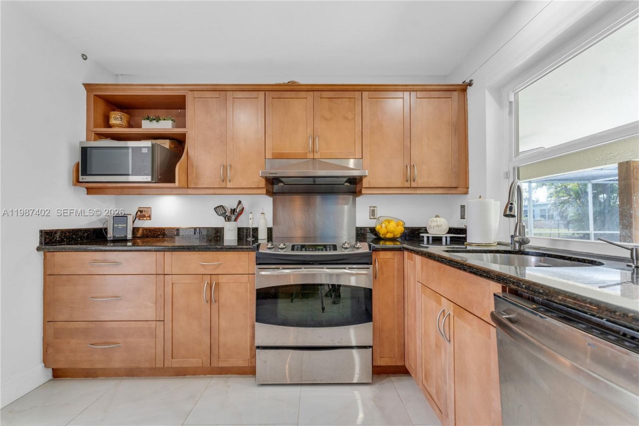 6924 NW 8th Ct, Margate, FL 33063 Photo