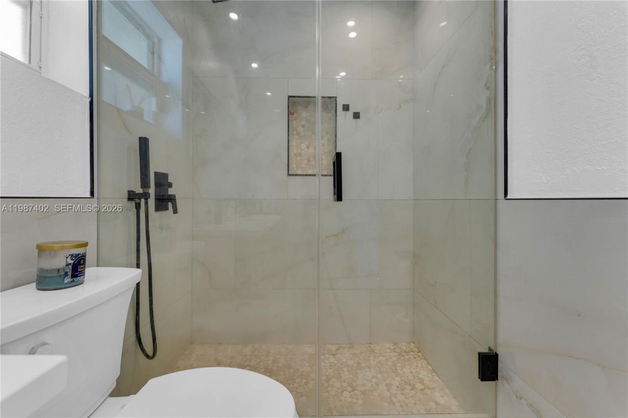 6924 NW 8th Ct , Margate, FL 33063 Photo