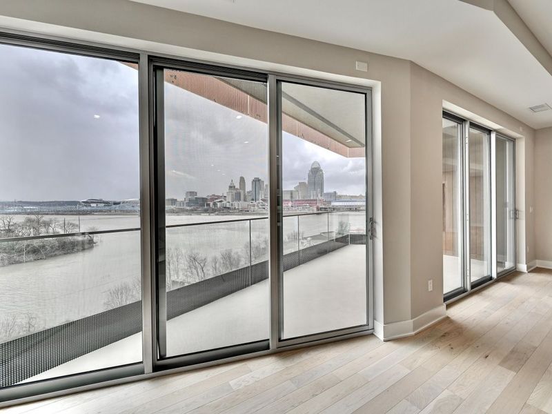 600 Ovation Way, Unit 410 & 411, Newport, KY 41071 Photo 7