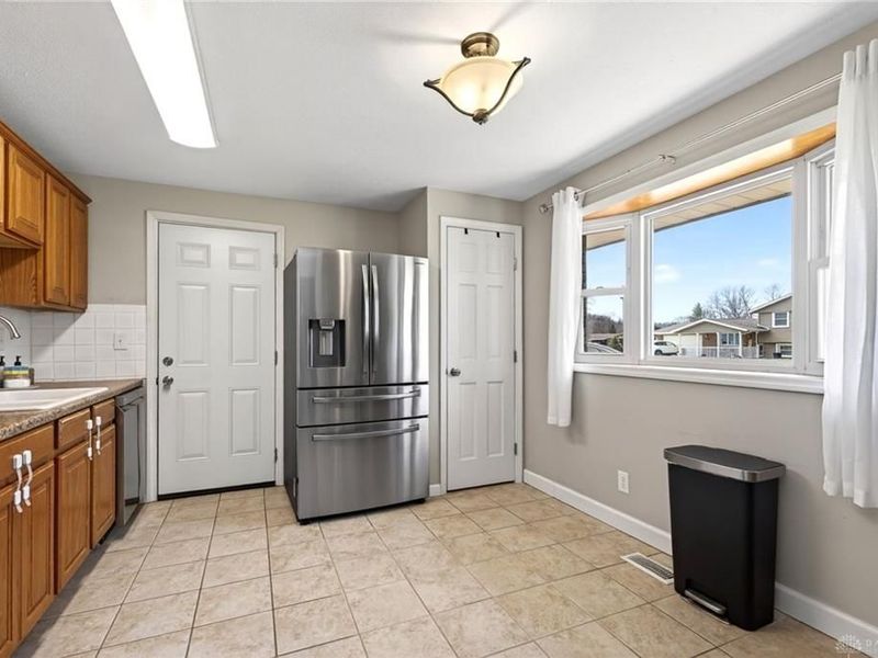 5221 Ottawa Drive, Fairborn, OH 45324 Photo 10