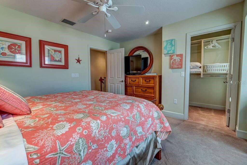 241 17th Street N, Bradenton Beach, FL 34217 Photo