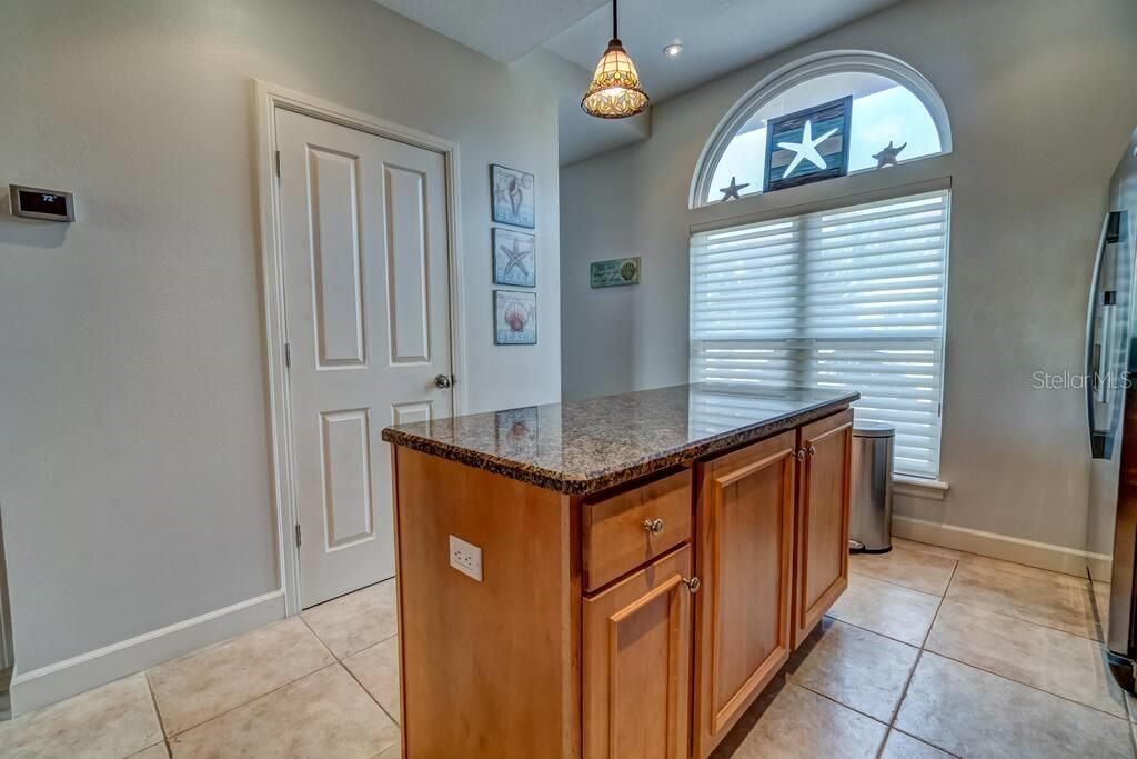 241 17th Street N, Bradenton Beach, FL 34217 Photo