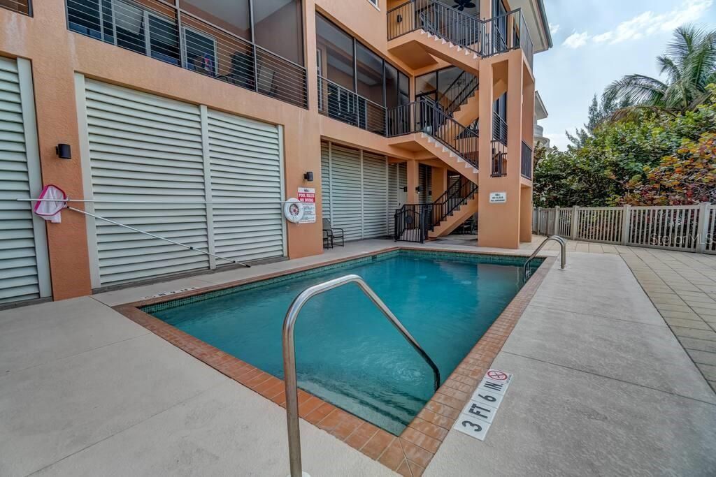 241 17th Street N, Bradenton Beach, FL 34217 Photo