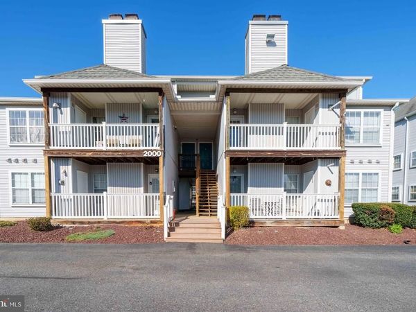 2009 WATERS EDGE DRIVE, NEWARK, DE 19702