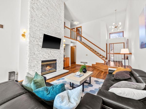 6263 Sequoia Circle, Eden Prairie, MN 55346