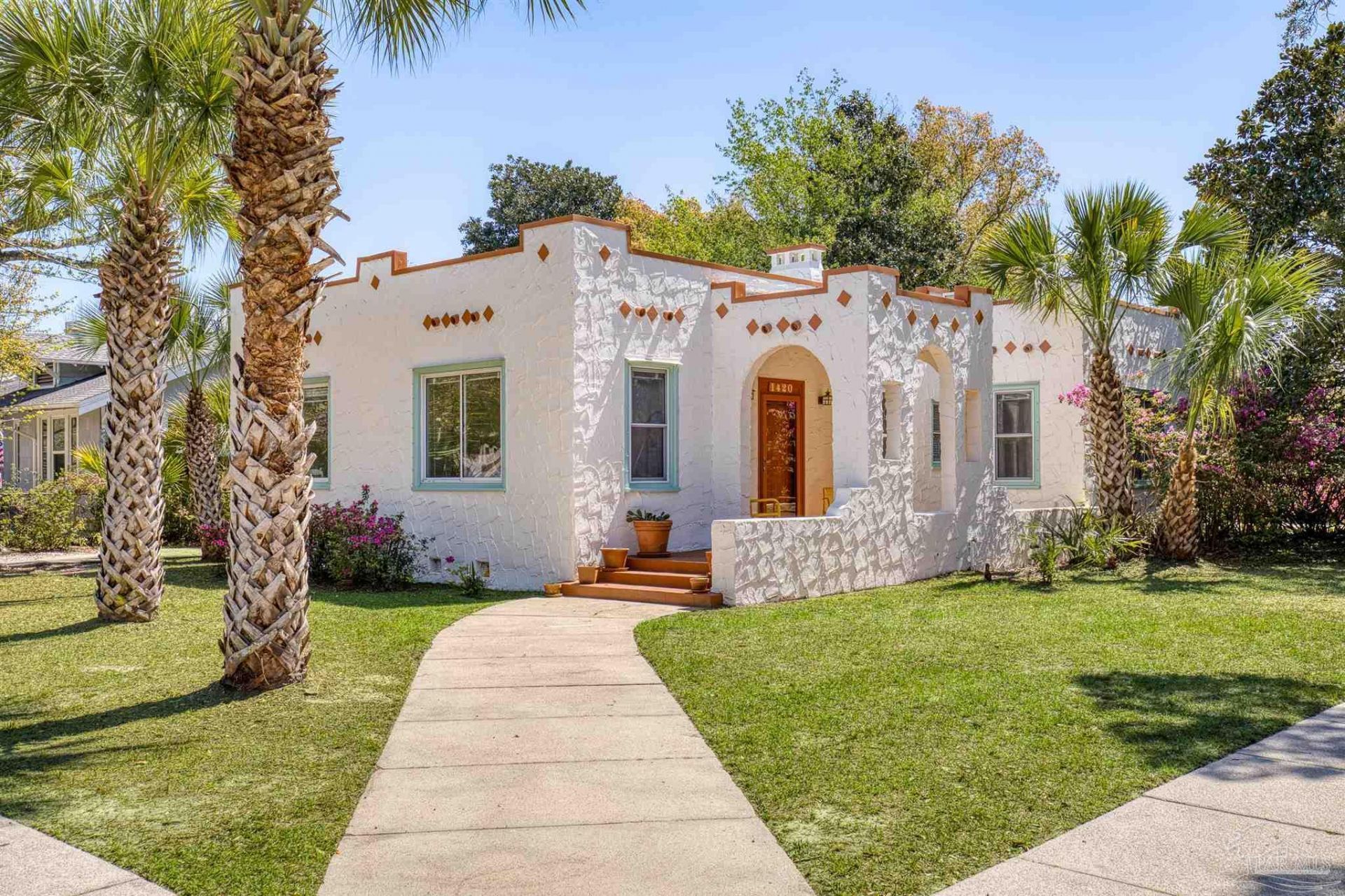 1420 N 12th Ave Pensacola, FL 32503