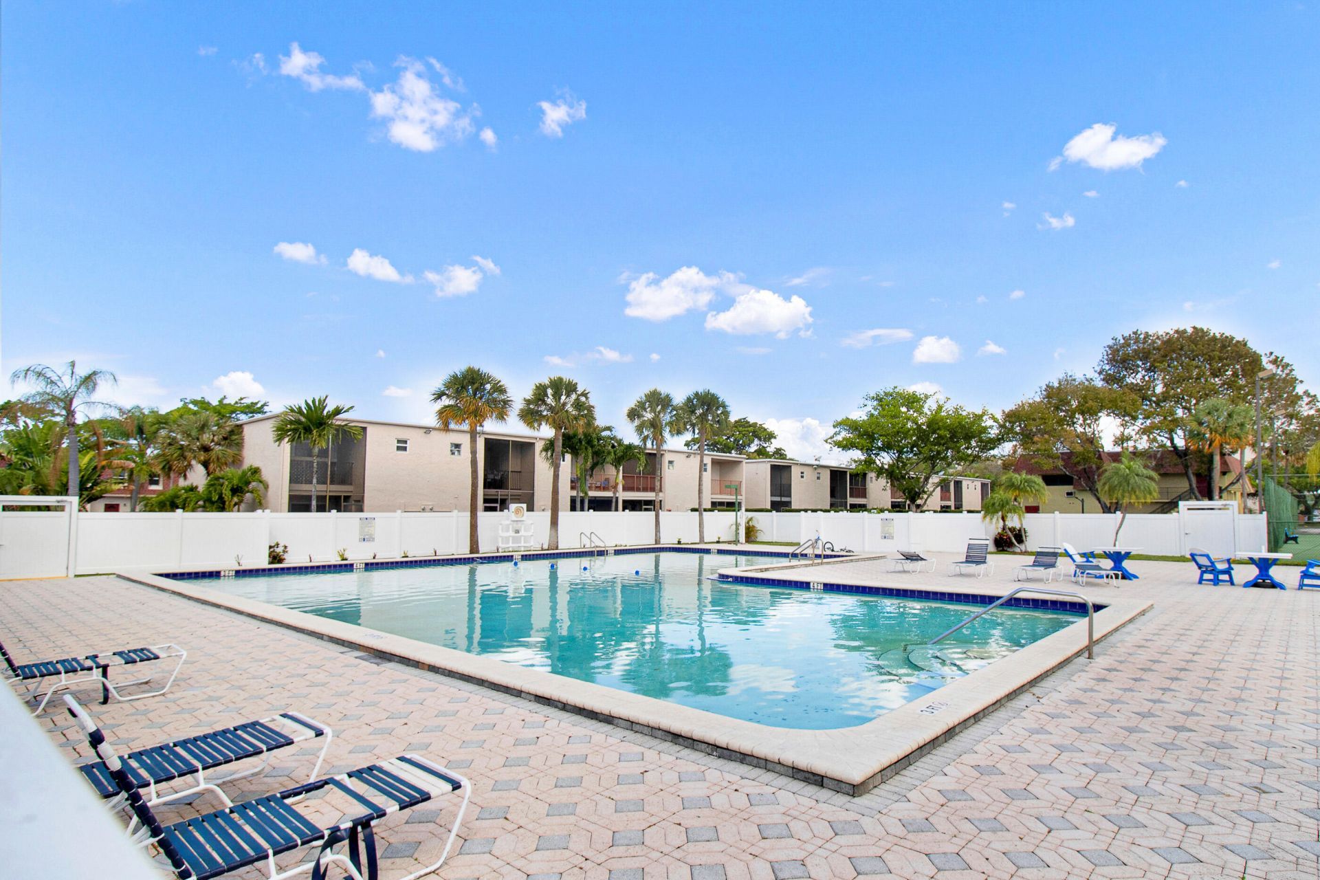 3450 Blue Lake Drive, Unit 305, Pompano Beach, FL 33064 Photo