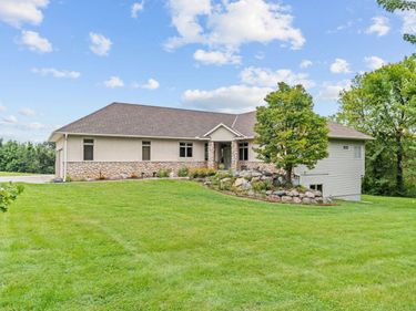 8700 Grace Lane, Greenfield, MN 55357