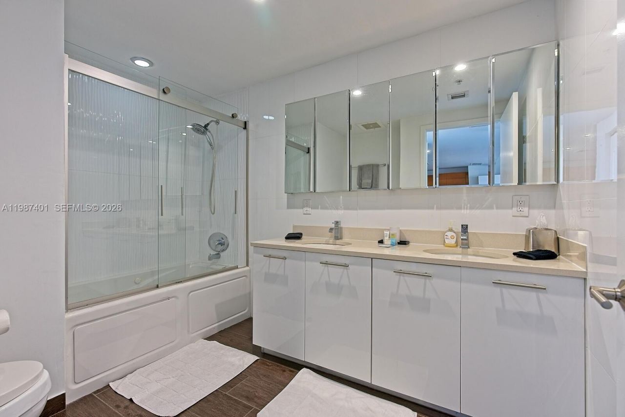 3250 NE 1st Ave , Unit 1006, Miami, FL 33137 Photo