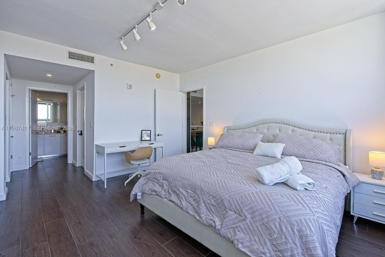 3250 NE 1st Ave , Unit 1006, Miami, FL 33137 Photo