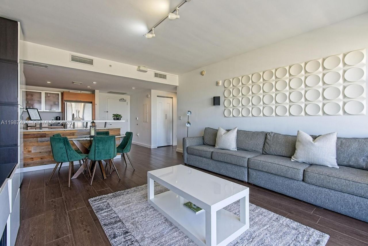 3250 NE 1st Ave , Unit 1006, Miami, FL 33137 Photo