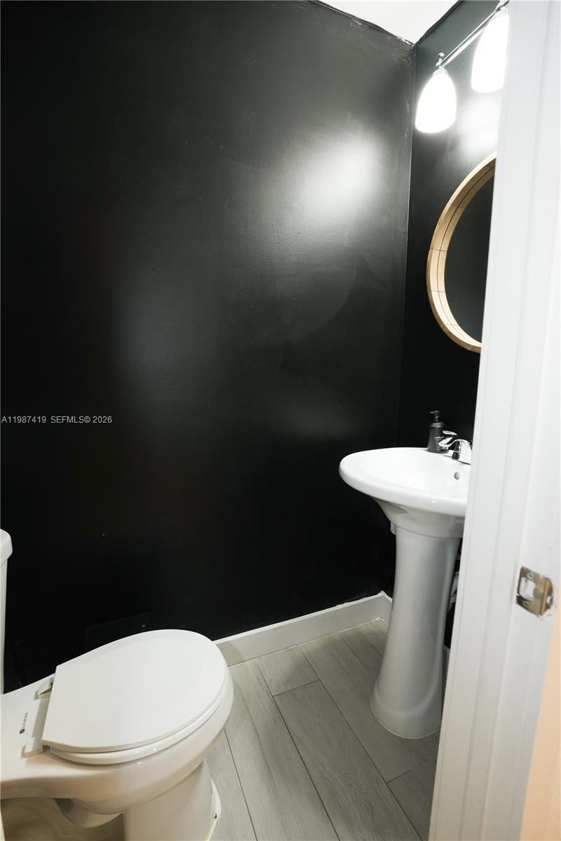 350 NW 19th Ter , Unit 59, Miami, FL 33136 Photo