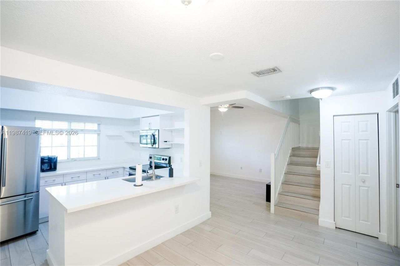 350 NW 19th Ter , Unit 59, Miami, FL 33136 Photo