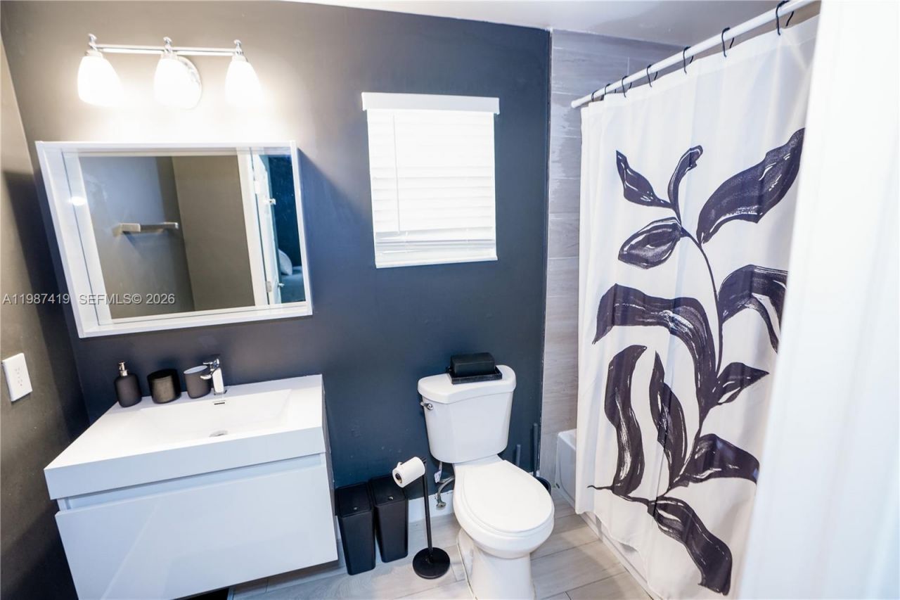 350 NW 19th Ter , Unit 59, Miami, FL 33136 Photo