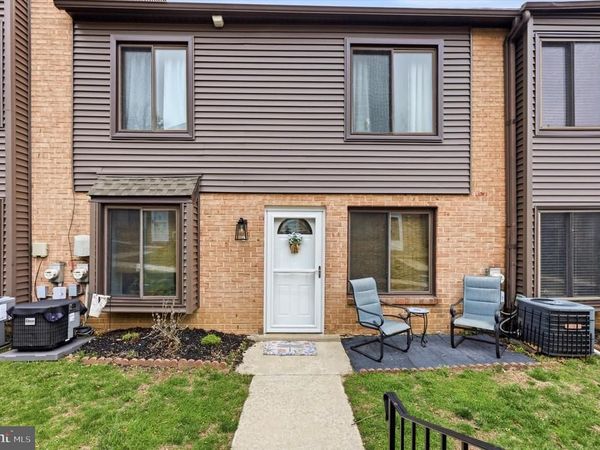 5200 HILLTOP DRIVE, Unit F2, BROOKHAVEN, PA 19015