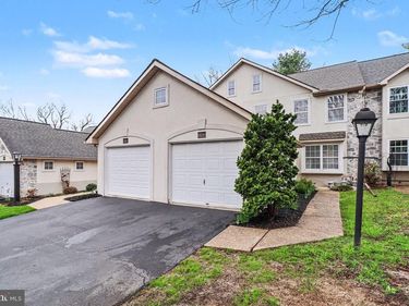 606 CRESTGATE PLACE, MILLERSVILLE, PA 17551