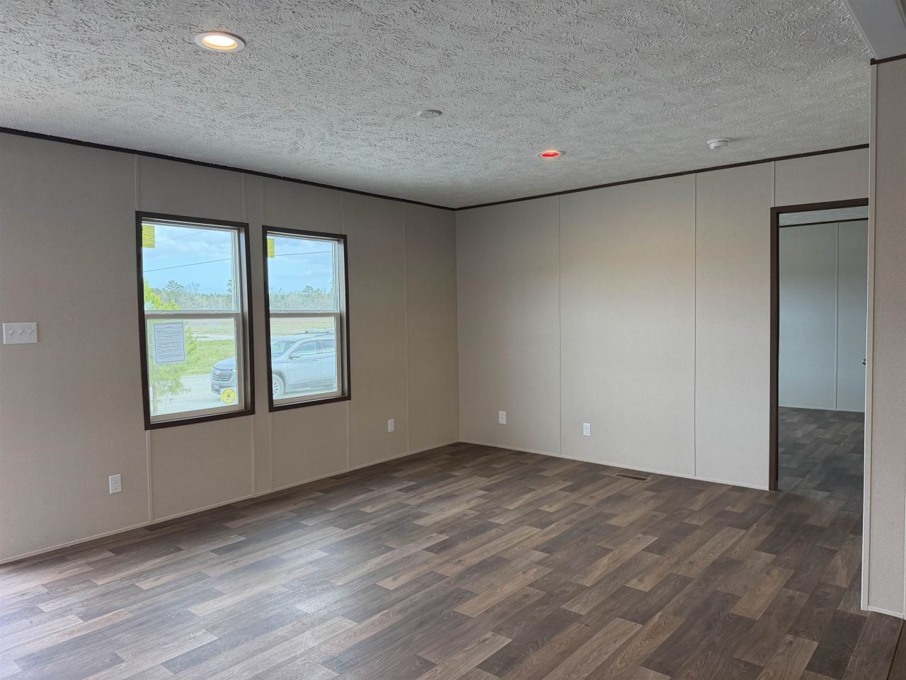 1340 W G Rd. Photo 16