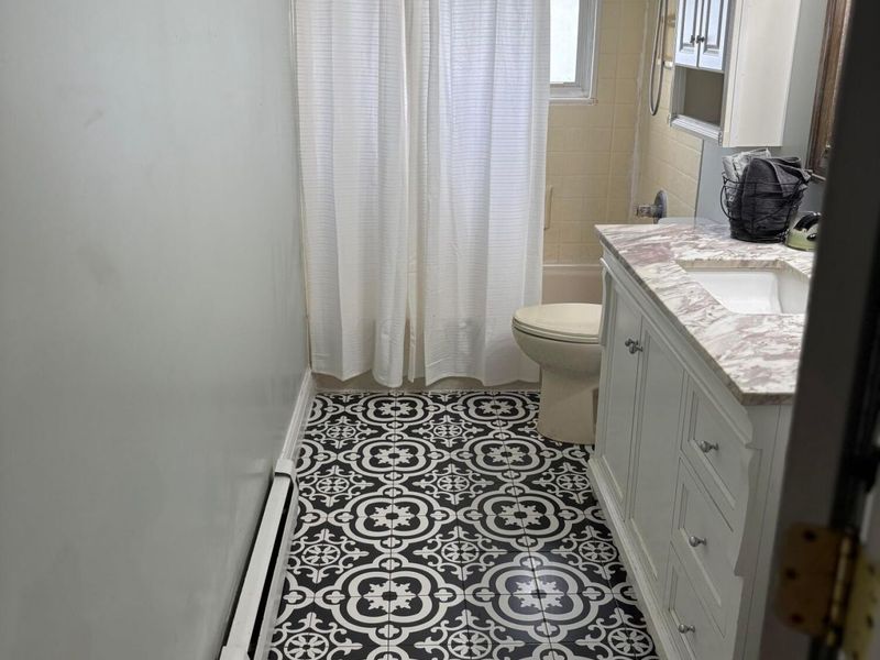 882 Grenada Road, Columbus, OH 43207 Photo 5