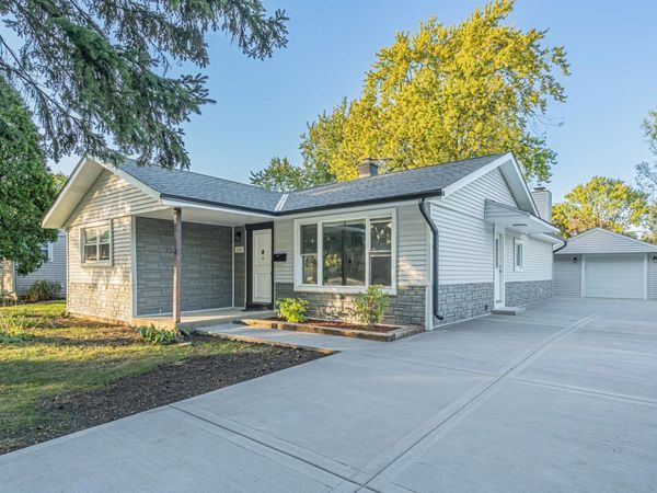 2008 KIRCHOFF Road , Rolling Meadows, IL 60008