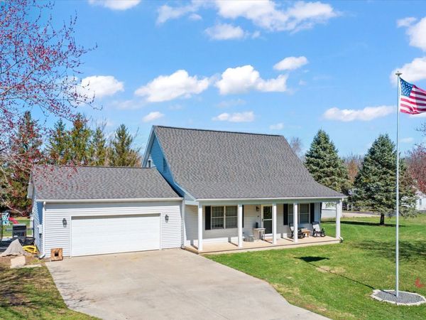 447 County Road 2500 N, Mahomet, IL 61853