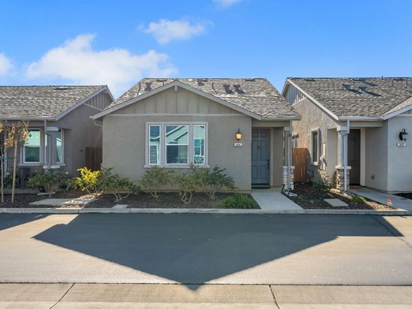 844 Castellona Dr, Newman, CA 95360