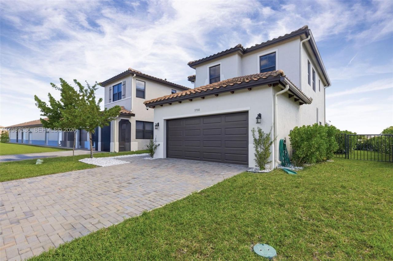 5700 Argento , Ave Maria, FL 34142 Photo