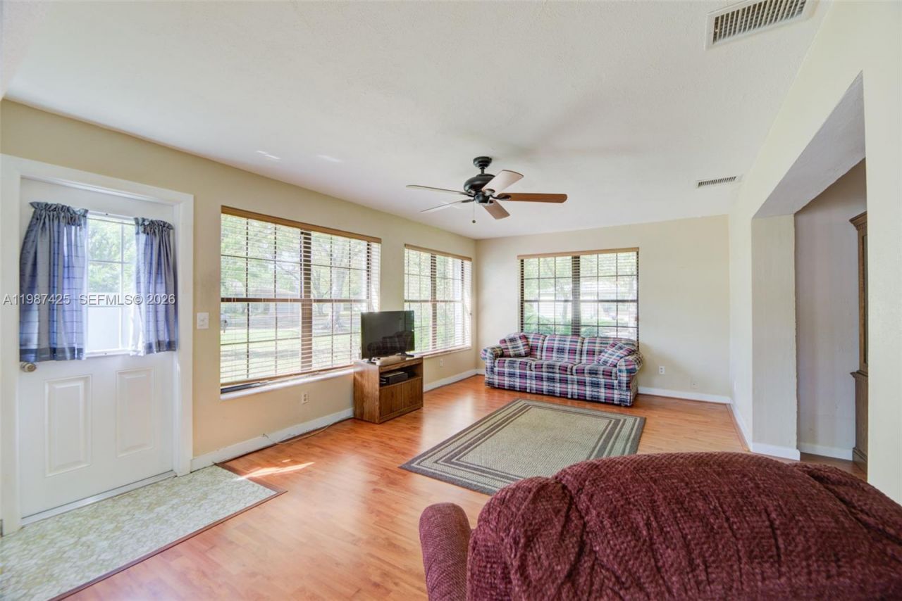 5726 Madison St , Hollywood, FL 33023 Photo