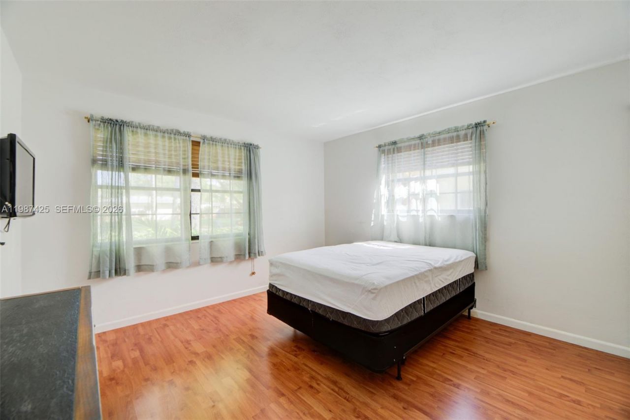 5726 Madison St , Hollywood, FL 33023 Photo