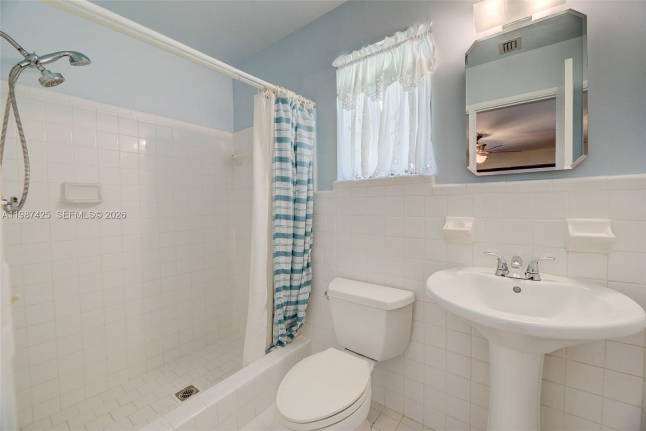 5726 Madison St , Hollywood, FL 33023 Photo