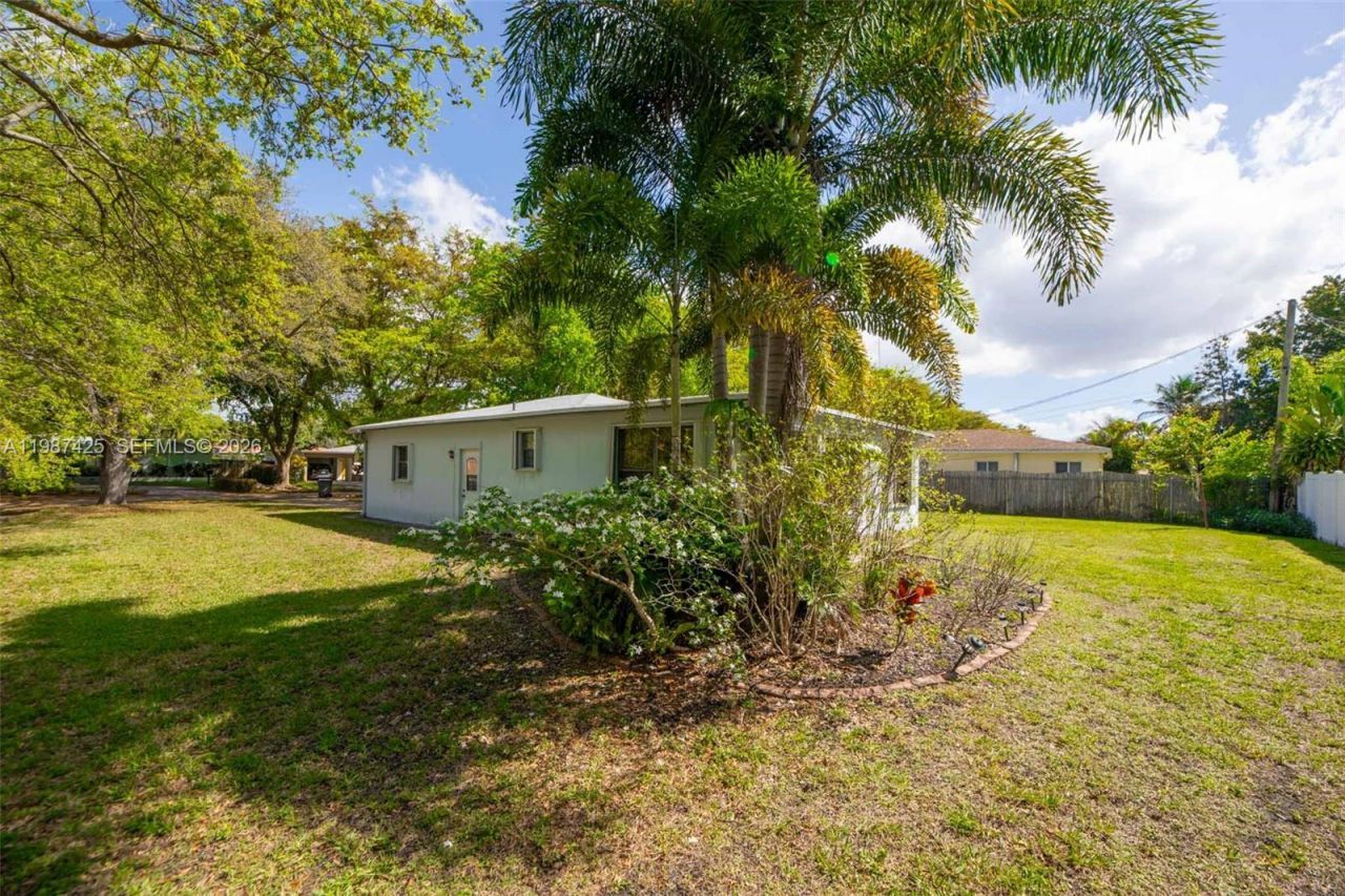 5726 Madison St , Hollywood, FL 33023 Photo