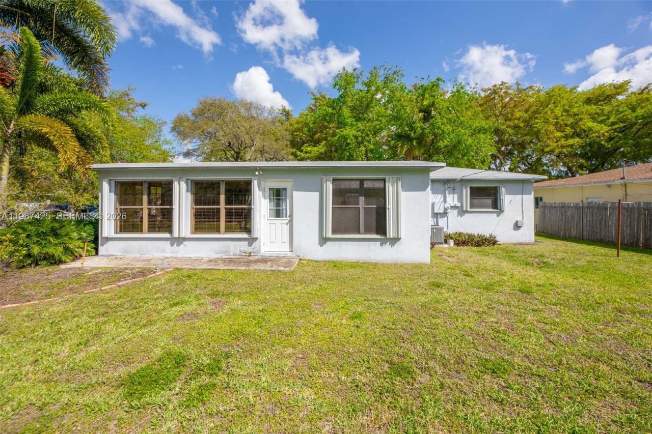 5726 Madison St , Hollywood, FL 33023 Photo