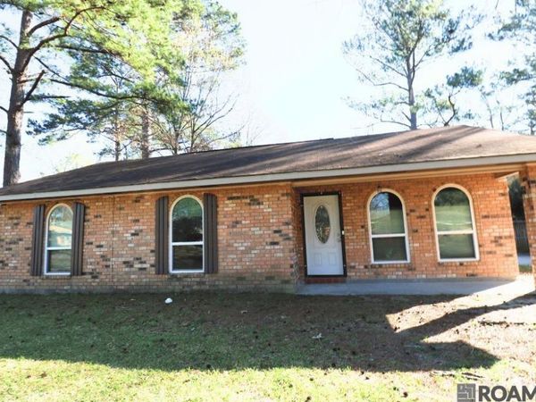 26148 Fallen Oaks Dr, Denham Springs, LA 70726