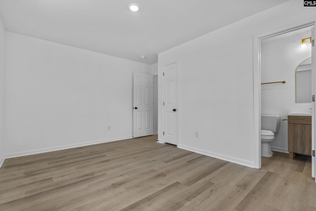 1101 Woodale Circle  Photo 10