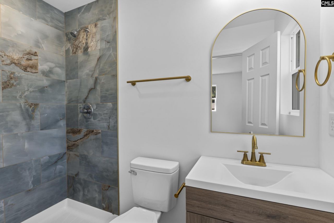 1101 Woodale Circle  Photo 11