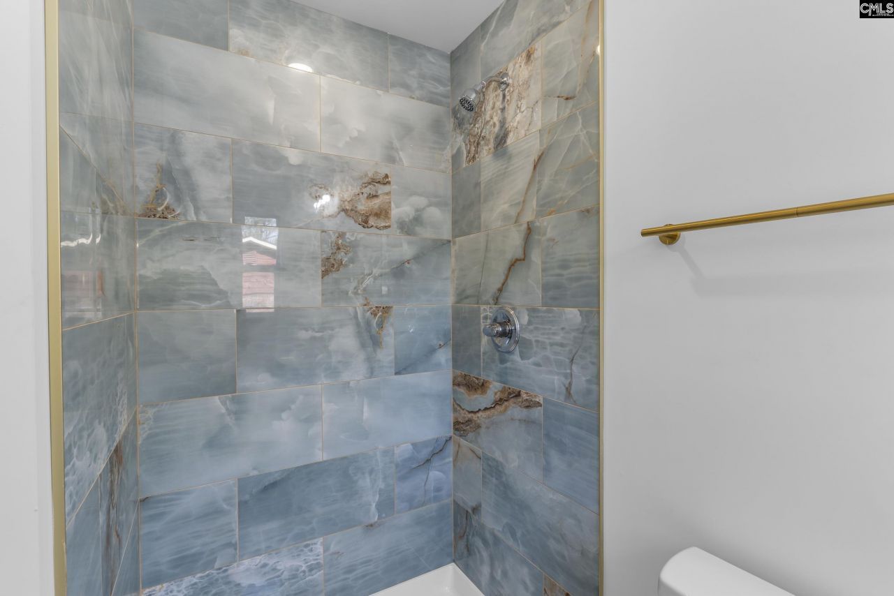 1101 Woodale Circle  Photo 12