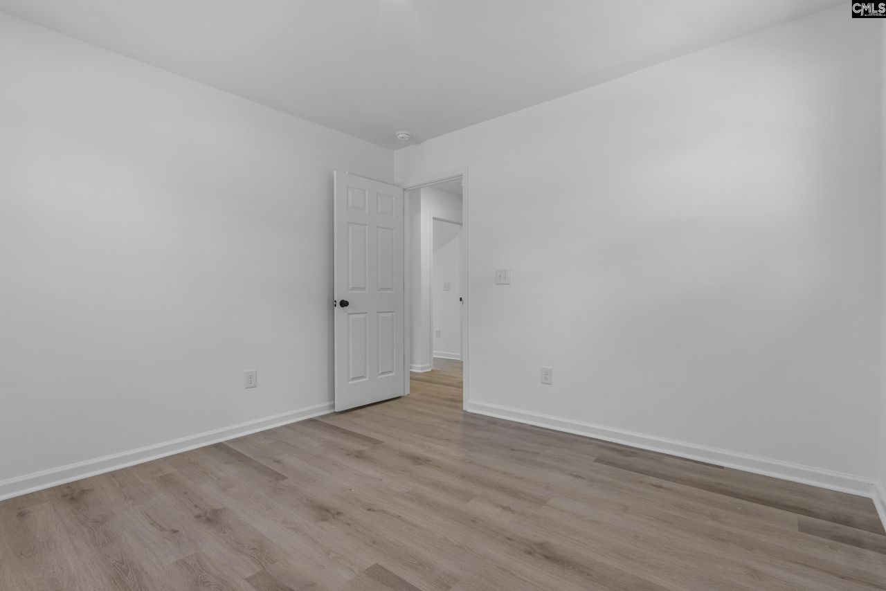 1101 Woodale Circle  Photo 16